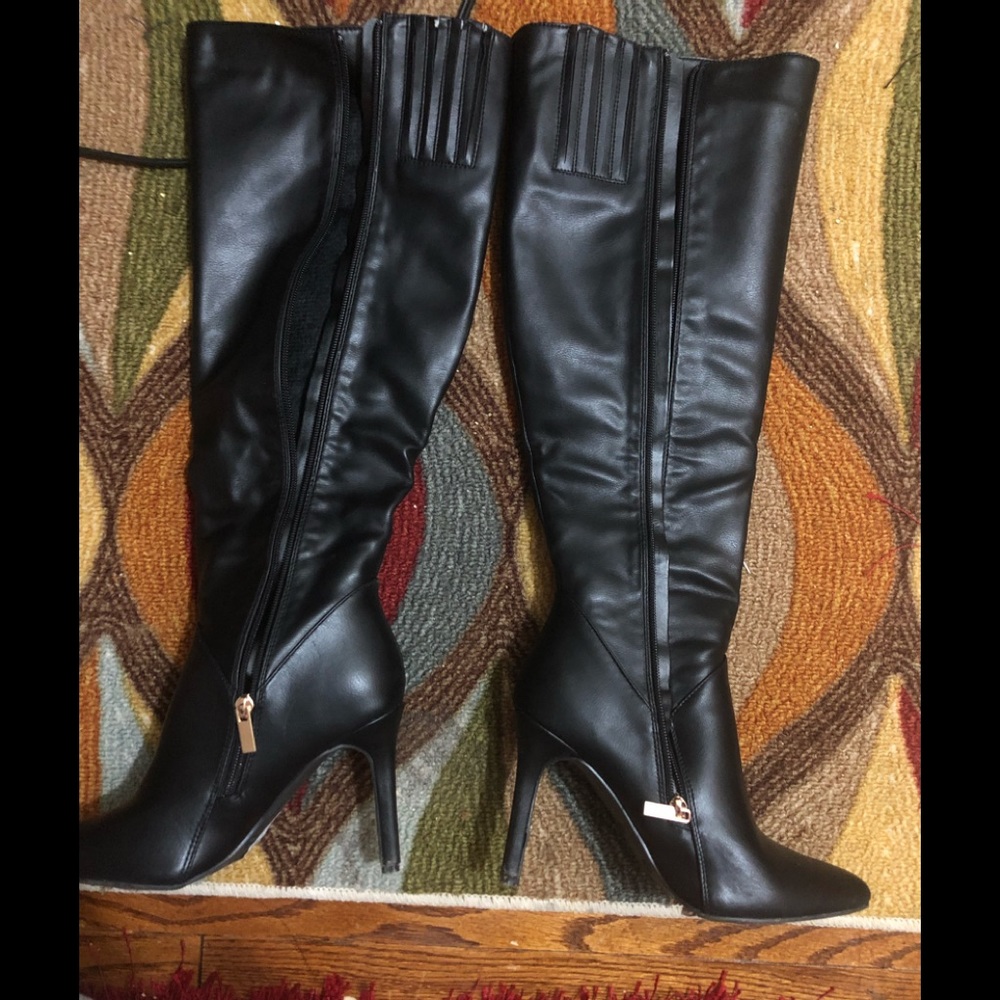 🎉True size 7 boots 🎊
